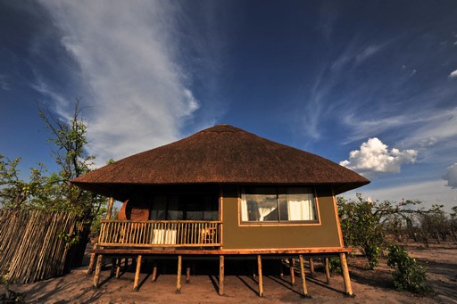 Nehimba_lodge002.jpg
