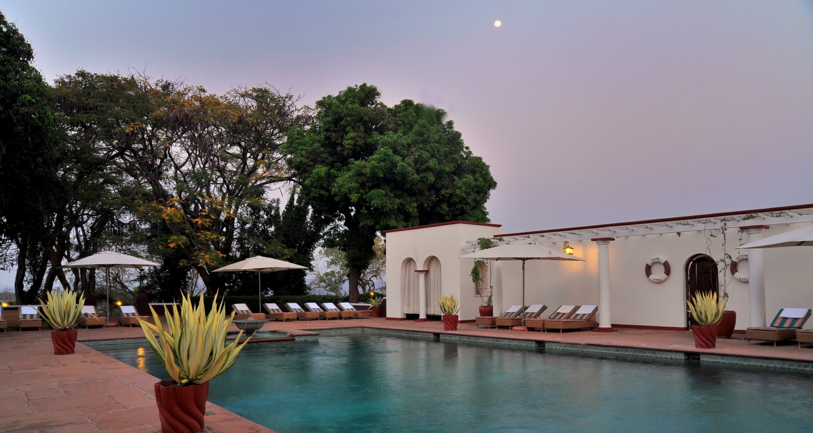 The_Victoria_Falls_hotel006.JPG