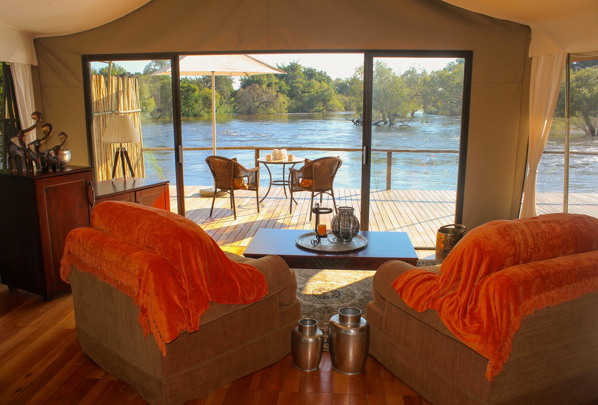 Zambezi_Sands_river_camp004.jpg