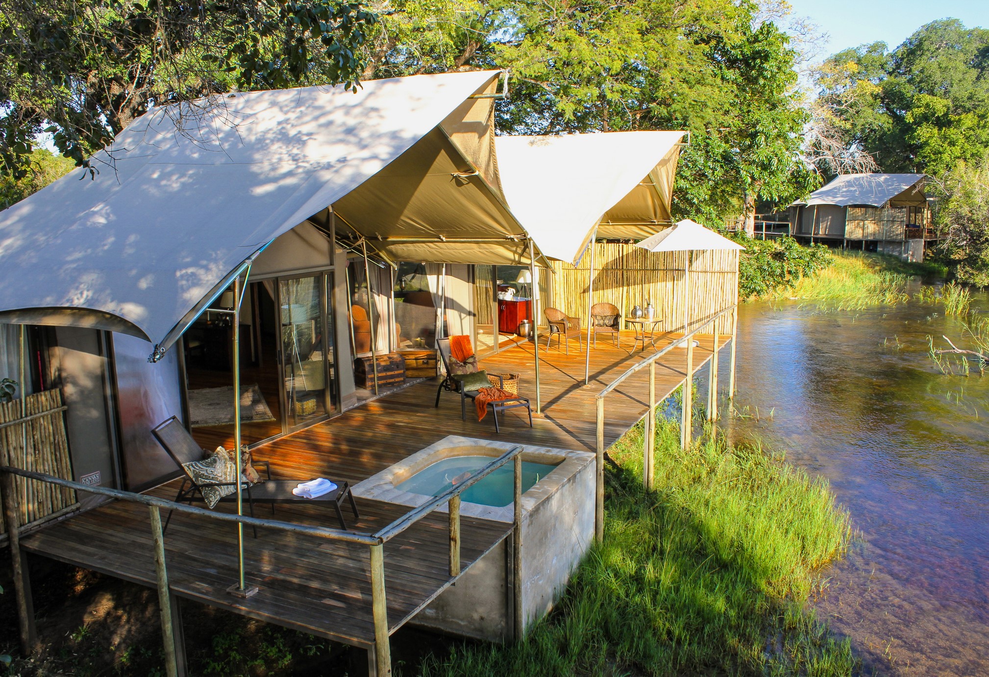 Zambezi_Sands_river_camp001.jpg