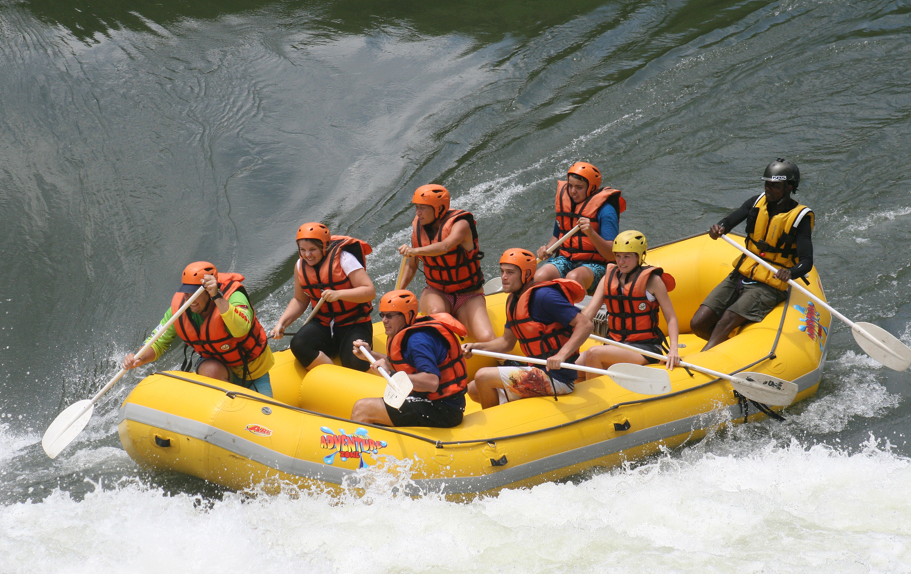 ZW_WhiteWaterRafting_005.jpg