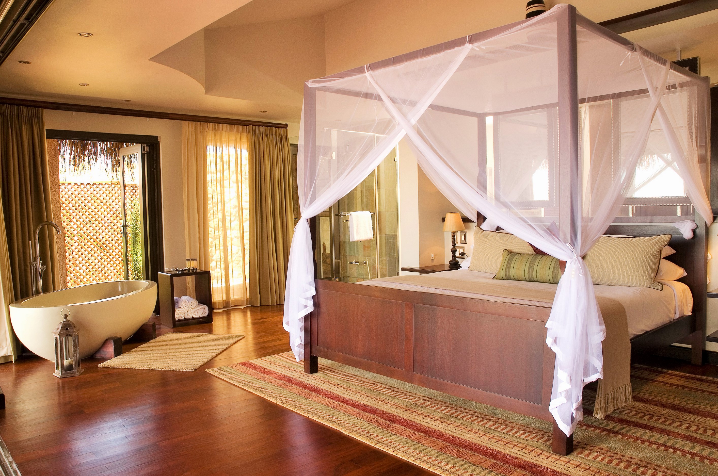 MZ_bedroomseaandpoolview_AnantaraBazaruto