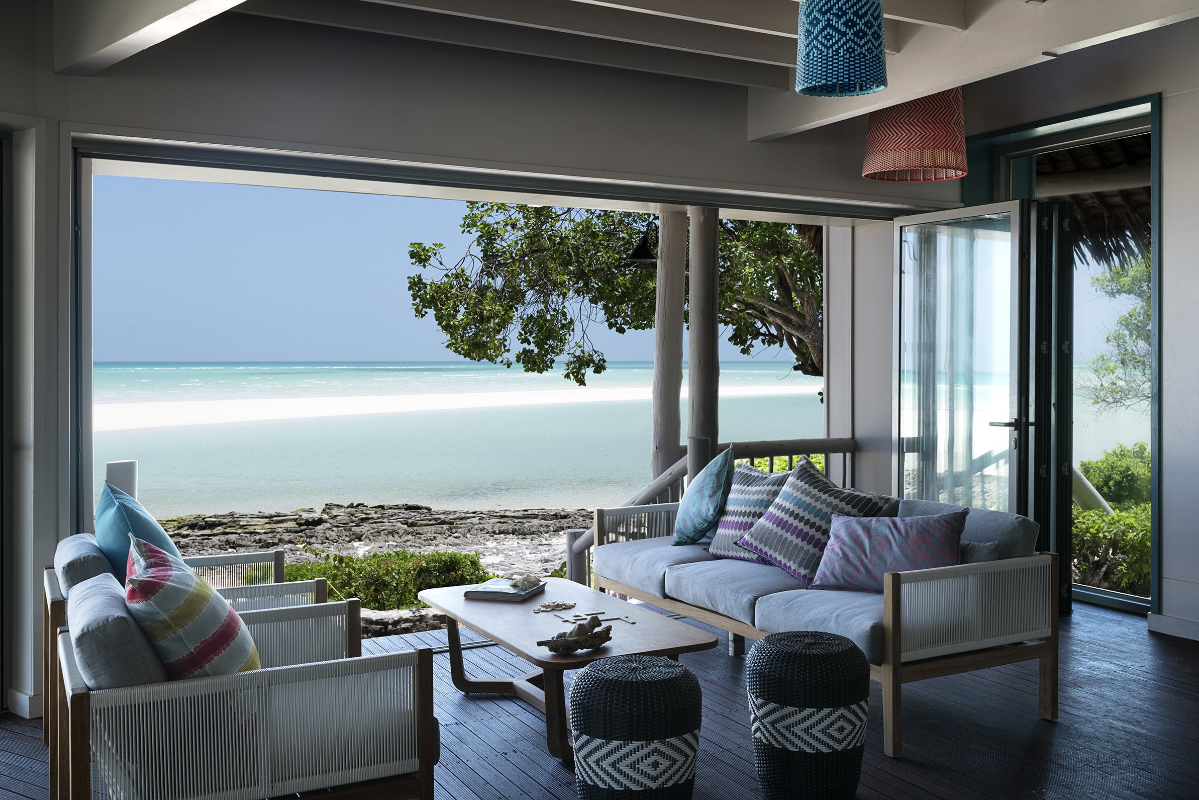 MZ_loungewithoceanview_AnantaraMedjumbelodge