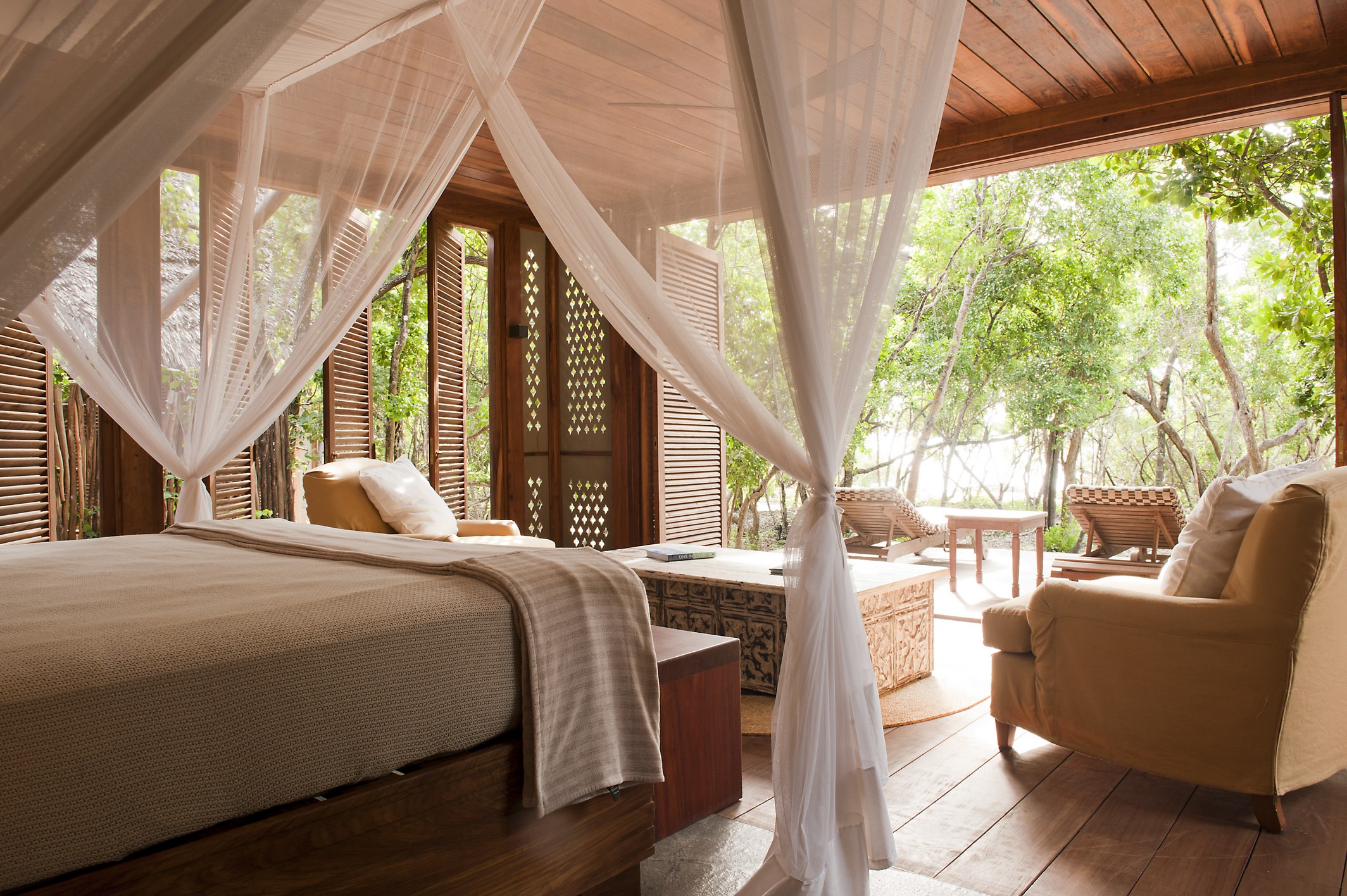 MZ_Bedroom_&BeyondSuluwilo