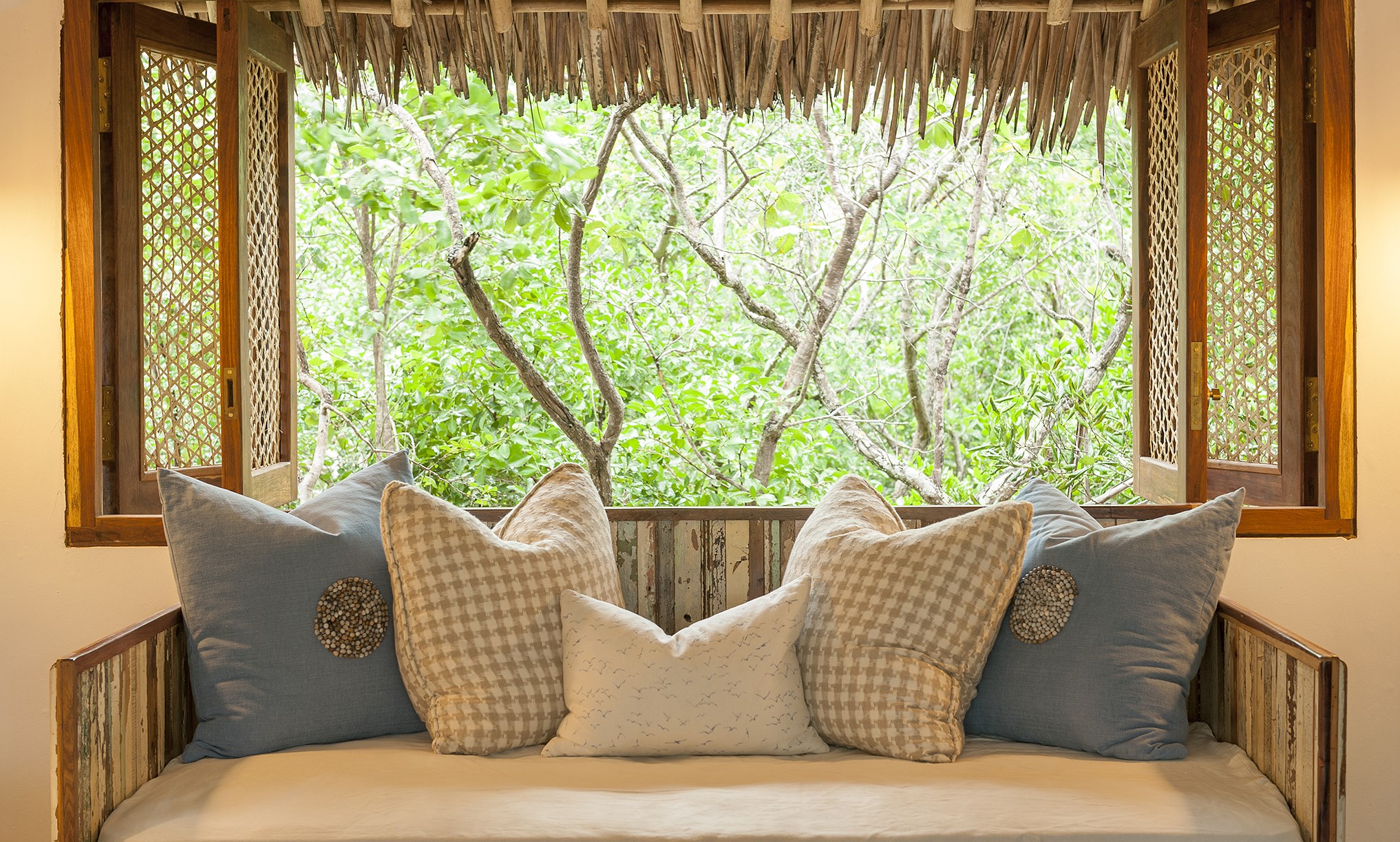 MZ_Bedroomview_Vamizipapilio