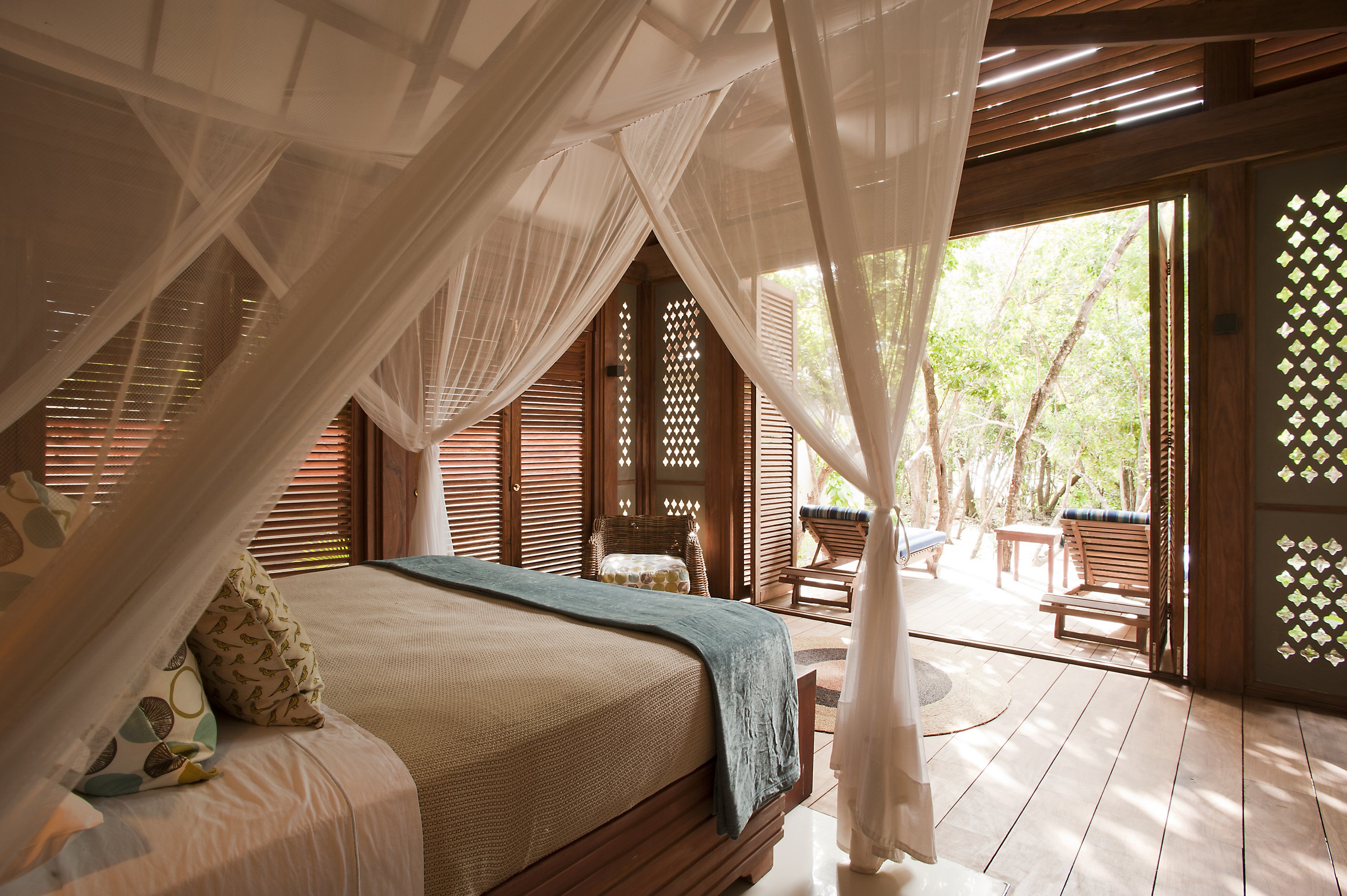 MZ_viewfromoutside_VamiziKipiliaLodge