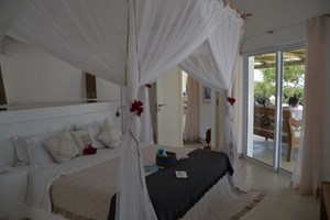 MZ_Bedroom_Santorini
