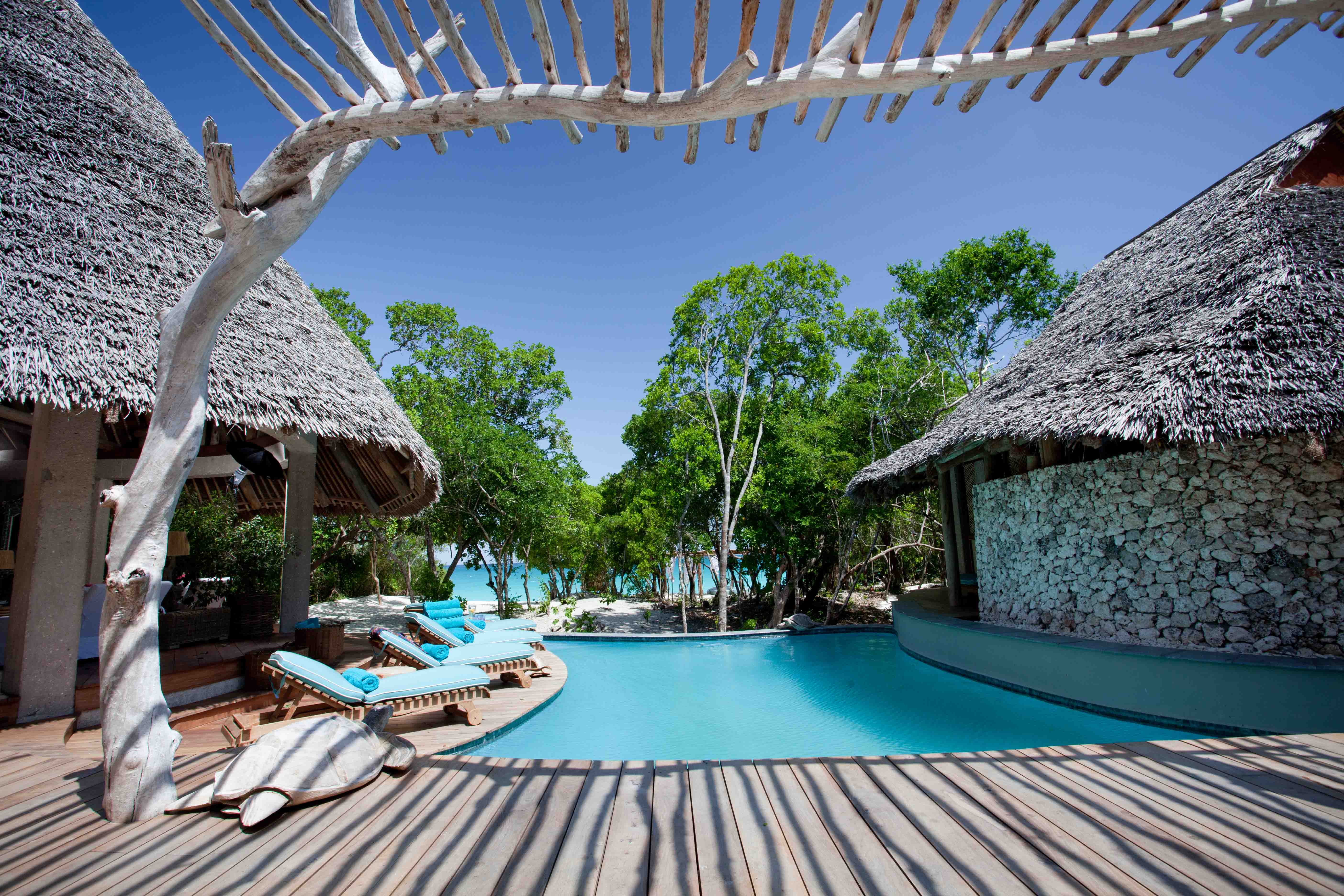 MZ_LivingAreaandswim_VamiziCasamina