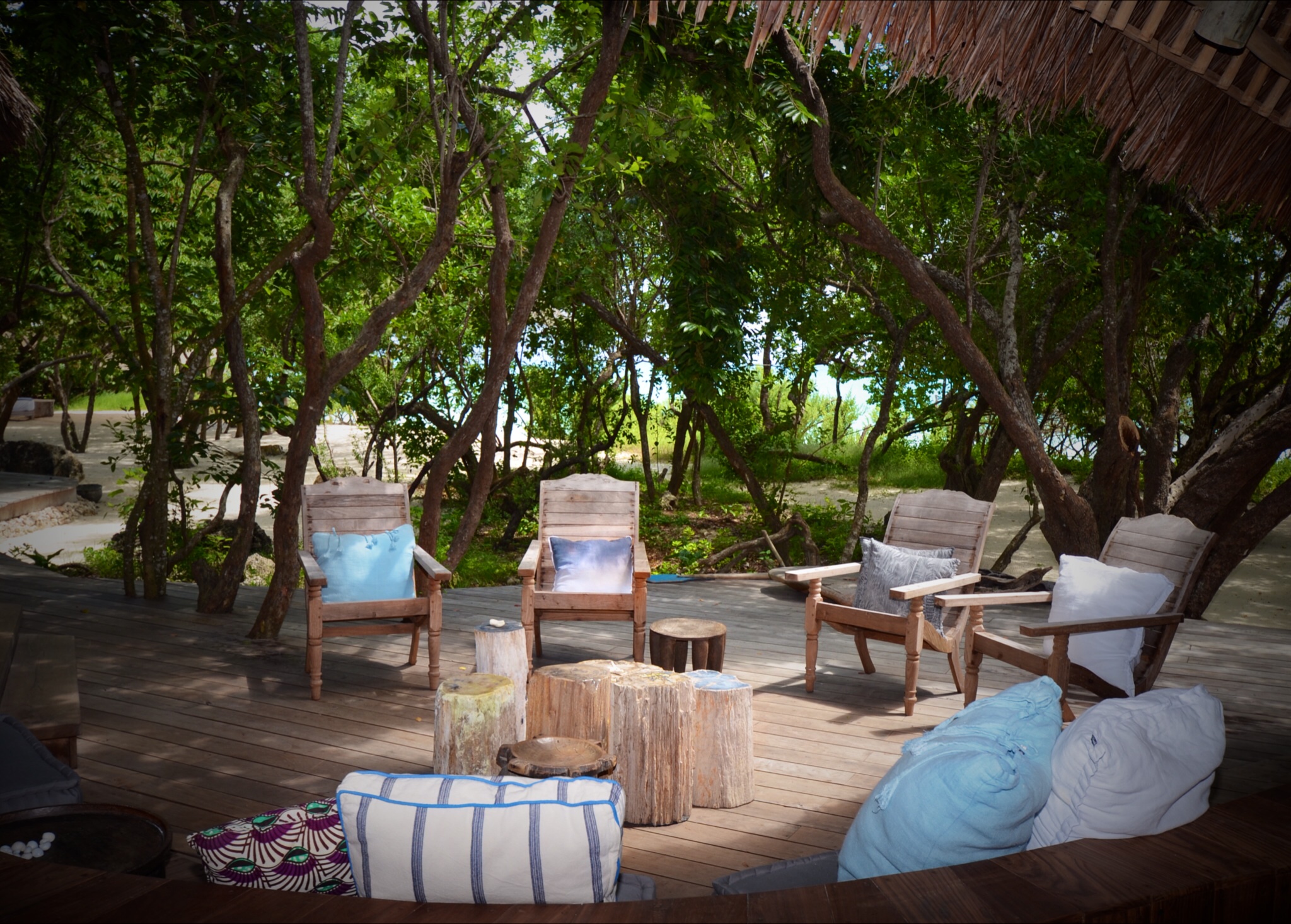 MZ_Outside_VamiziMarjani