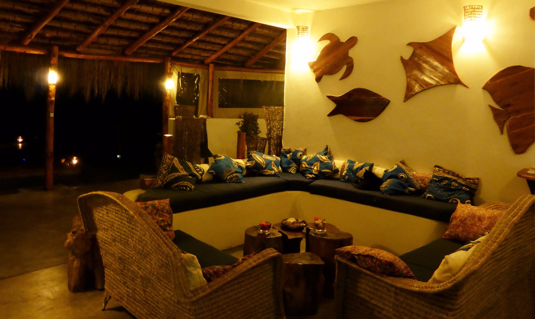 MZ_Loungeviewatnight_Casababi