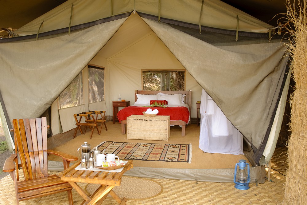 10. Interior tent Busanga small.jpg