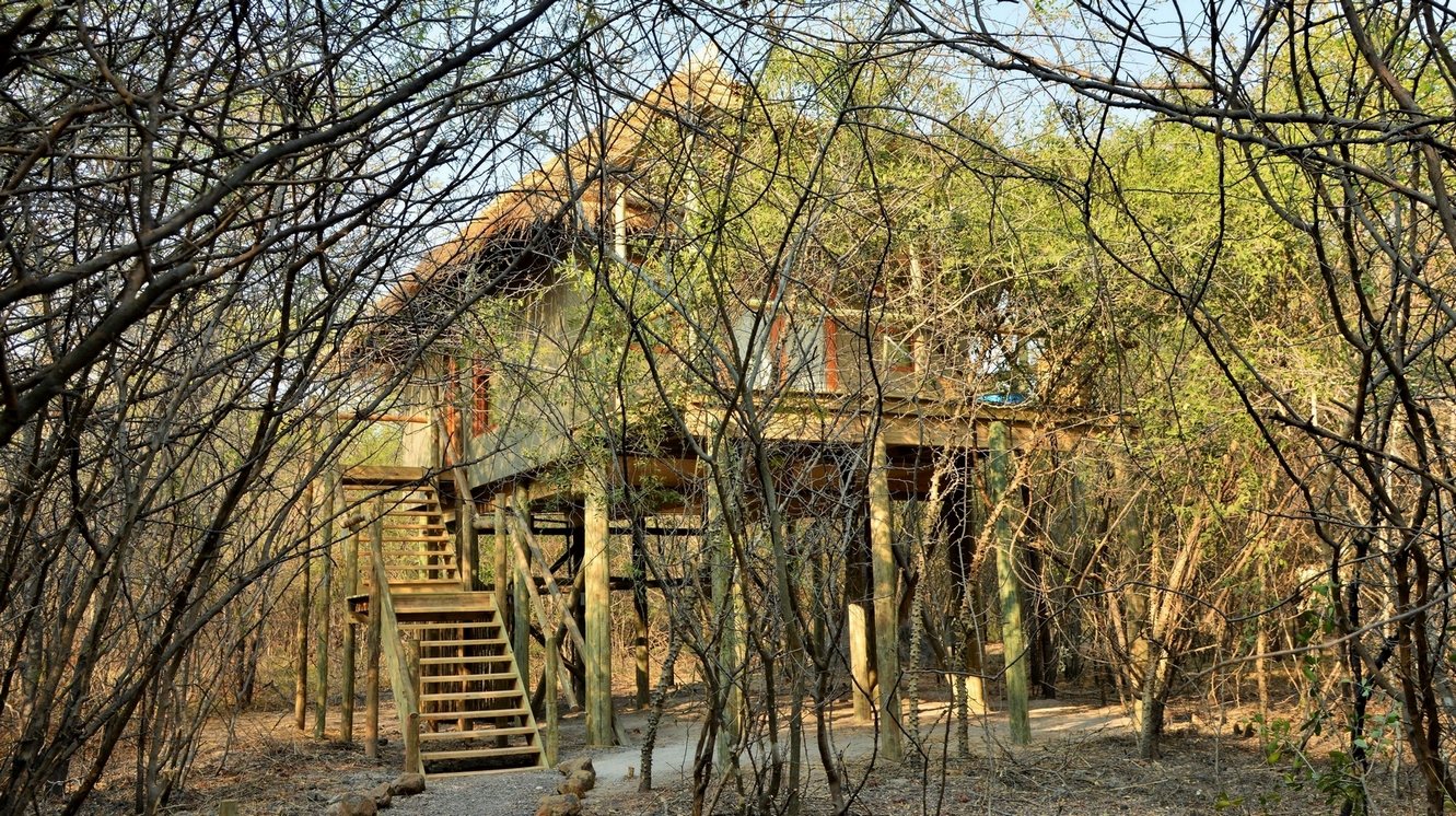 ChobeBakwenaLodge002.JPG