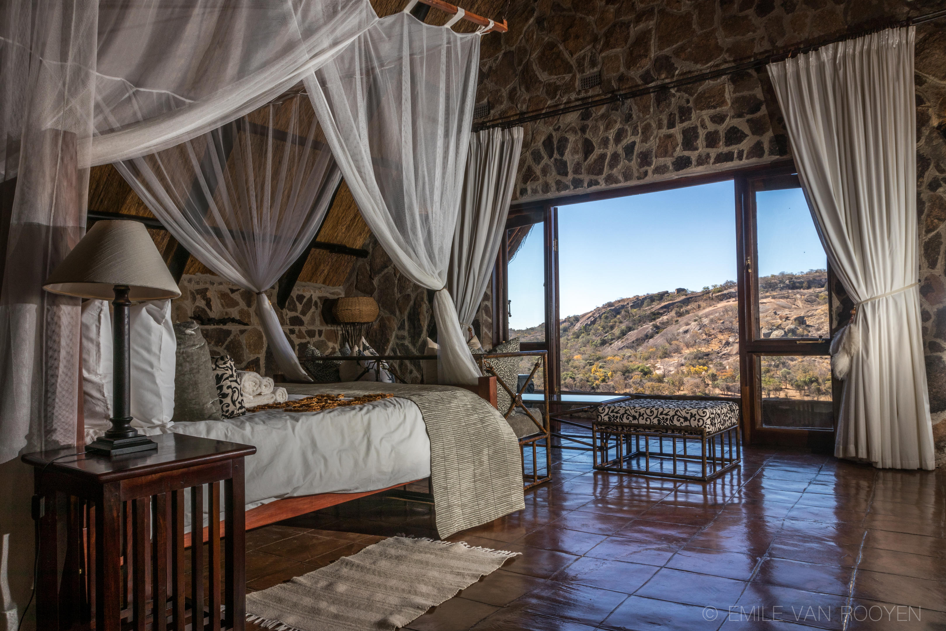 Ntwane Honeymoon suite .jpg